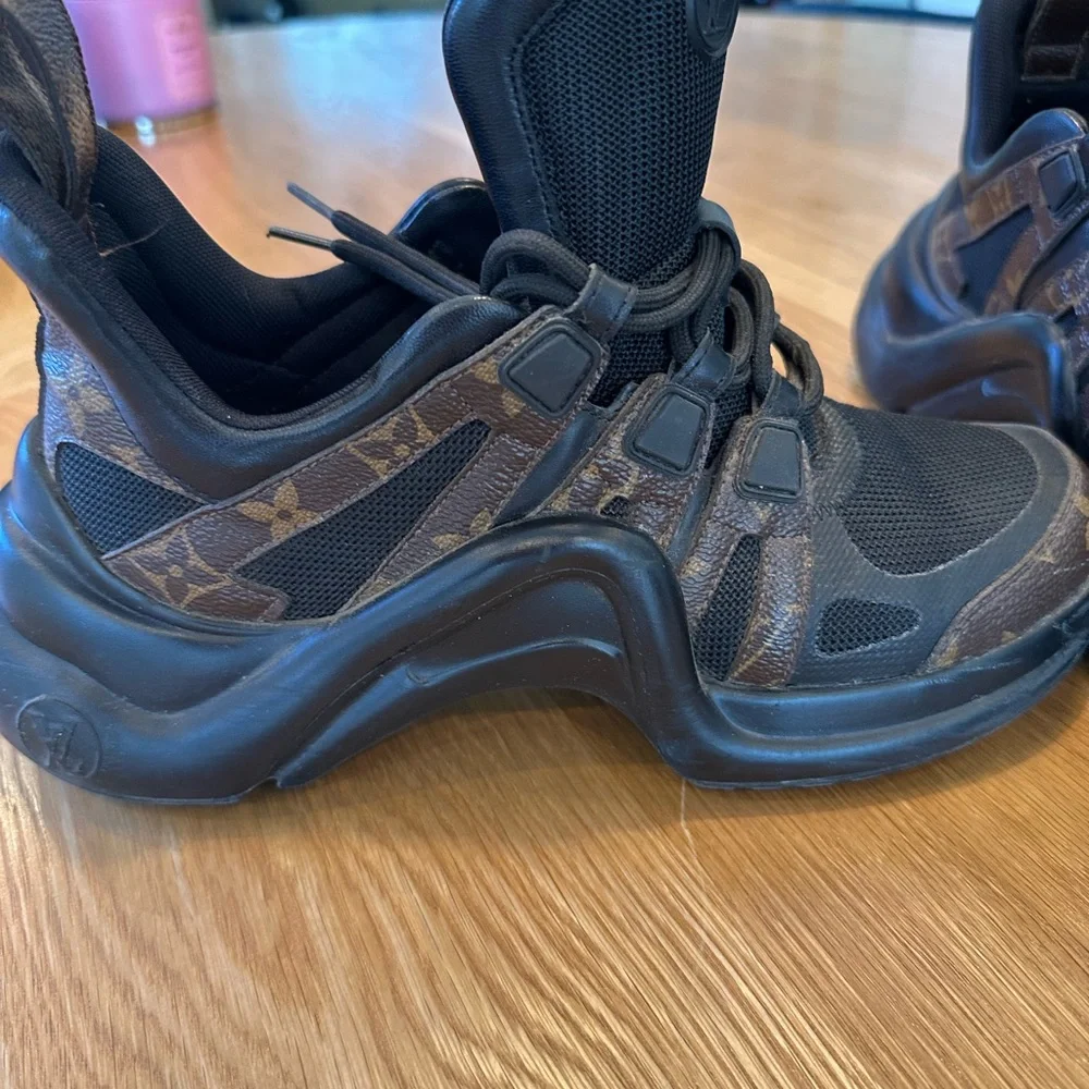 $1080 NEW 100% Auth Louis Vuitton LV Archlight Women's Sneaker 38 Black Monogram - Picture 2 of 11